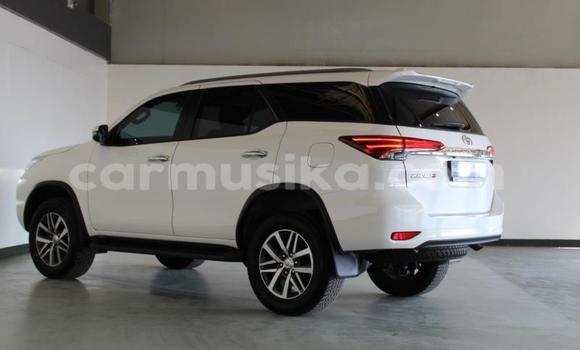 Buy Used Toyota Fortuner White Car in Beitbridge in Matabeleland South Buy Used Toyota Fortuner White Car in Beitbridge in Matabeleland South