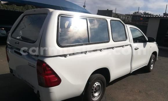 Acheter Occasion Voiture Toyota Hilux Blanc à Beitbridge, Matabeleland South Acheter Occasion Voiture Toyota Hilux Blanc à Beitbridge, Matabeleland South