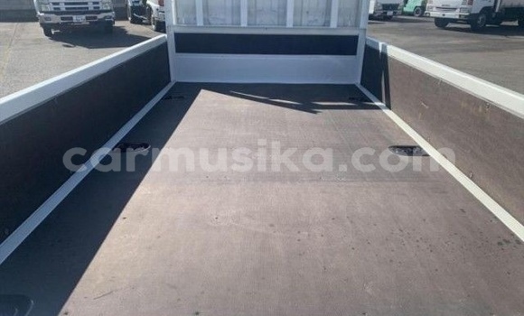 Acheter Occasion Voiture Toyota Hiace Blanc à Beitbridge, Matabeleland South Acheter Occasion Voiture Toyota Hiace Blanc à Beitbridge, Matabeleland South