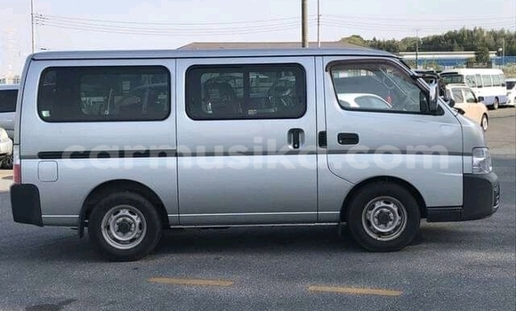 Nunua Ilio tumika Nissan Caravan Fedha Gari ndani ya Beitbridge nchini Matabeleland Kusini Nunua Ilio tumika Nissan Caravan Fedha Gari ndani ya Beitbridge nchini Matabeleland Kusini