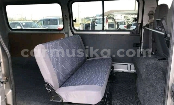 Nunua Ilio tumika Nissan Caravan Fedha Gari ndani ya Beitbridge nchini Matabeleland Kusini Nunua Ilio tumika Nissan Caravan Fedha Gari ndani ya Beitbridge nchini Matabeleland Kusini