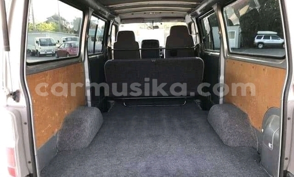 Nunua Ilio tumika Nissan Caravan Fedha Gari ndani ya Beitbridge nchini Matabeleland Kusini Nunua Ilio tumika Nissan Caravan Fedha Gari ndani ya Beitbridge nchini Matabeleland Kusini