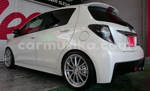 Nunua Ilio tumika Toyota Vitz Nyeupe Gari ndani ya Beitbridge nchini Matabeleland Kusini Nunua Ilio tumika Toyota Vitz Nyeupe Gari ndani ya Beitbridge nchini Matabeleland Kusini