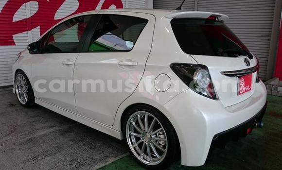 Nunua Ilio tumika Toyota Vitz Nyeupe Gari ndani ya Beitbridge nchini Matabeleland Kusini Nunua Ilio tumika Toyota Vitz Nyeupe Gari ndani ya Beitbridge nchini Matabeleland Kusini