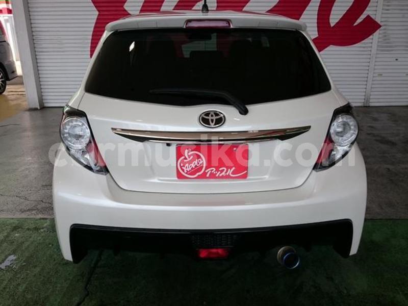 Big with watermark toyota vitz matabeleland south beitbridge 15800