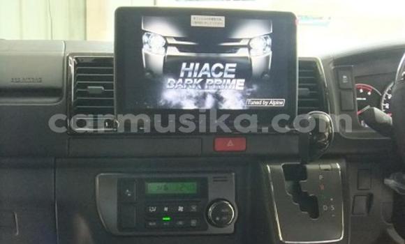 Nunua Ilio tumika Toyota Hiace Nyeupe Gari ndani ya Beitbridge nchini Matabeleland Kusini Nunua Ilio tumika Toyota Hiace Nyeupe Gari ndani ya Beitbridge nchini Matabeleland Kusini