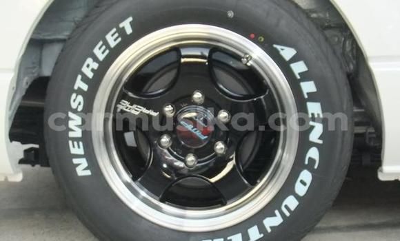 Nunua Ilio tumika Toyota Hiace Nyeupe Gari ndani ya Beitbridge nchini Matabeleland Kusini Nunua Ilio tumika Toyota Hiace Nyeupe Gari ndani ya Beitbridge nchini Matabeleland Kusini