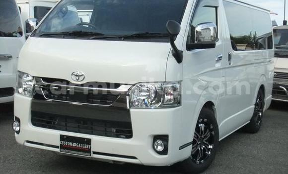 Nunua Ilio tumika Toyota Hiace Nyeupe Gari ndani ya Beitbridge nchini Matabeleland Kusini Nunua Ilio tumika Toyota Hiace Nyeupe Gari ndani ya Beitbridge nchini Matabeleland Kusini
