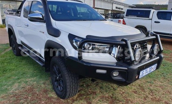 Acheter Occasion Voiture Toyota Hilux Blanc à Beitbridge, Matabeleland South