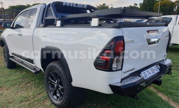 Acheter Occasion Voiture Toyota Hilux Blanc à Beitbridge, Matabeleland South Acheter Occasion Voiture Toyota Hilux Blanc à Beitbridge, Matabeleland South