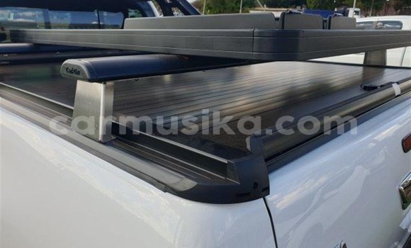 Acheter Occasion Voiture Toyota Hilux Blanc à Beitbridge, Matabeleland South Acheter Occasion Voiture Toyota Hilux Blanc à Beitbridge, Matabeleland South