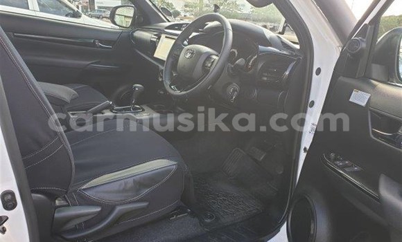 Acheter Occasion Voiture Toyota Hilux Blanc à Beitbridge, Matabeleland South Acheter Occasion Voiture Toyota Hilux Blanc à Beitbridge, Matabeleland South