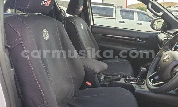 Acheter Occasion Voiture Toyota Hilux Blanc à Beitbridge, Matabeleland South Acheter Occasion Voiture Toyota Hilux Blanc à Beitbridge, Matabeleland South