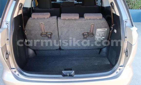 Buy Used Toyota Estima White Car in Beitbridge in Matabeleland South Buy Used Toyota Estima White Car in Beitbridge in Matabeleland South