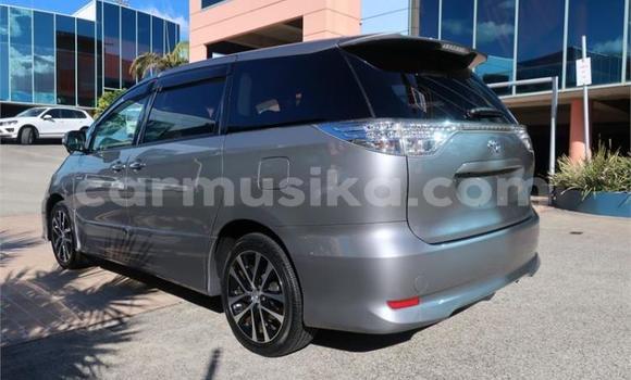 Buy Used Toyota Estima White Car in Beitbridge in Matabeleland South Buy Used Toyota Estima White Car in Beitbridge in Matabeleland South