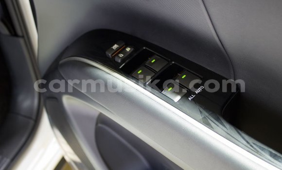 Nunua Ilio tumika Toyota Estima Nyeupe Gari ndani ya Beitbridge nchini Matabeleland Kusini Nunua Ilio tumika Toyota Estima Nyeupe Gari ndani ya Beitbridge nchini Matabeleland Kusini