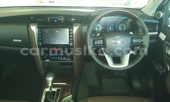 Acheter Occasion Voiture Toyota Fortuner Blanc à Beitbridge, Matabeleland South Acheter Occasion Voiture Toyota Fortuner Blanc à Beitbridge, Matabeleland South