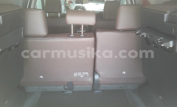 Acheter Occasion Voiture Toyota Fortuner Blanc à Beitbridge, Matabeleland South Acheter Occasion Voiture Toyota Fortuner Blanc à Beitbridge, Matabeleland South