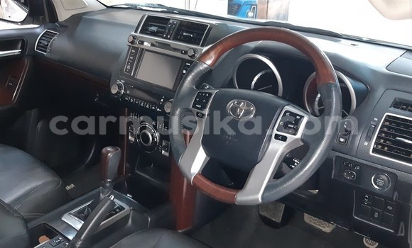 Acheter Occasion Voiture Toyota Prado Blanc à Beitbridge, Matabeleland South Acheter Occasion Voiture Toyota Prado Blanc à Beitbridge, Matabeleland South