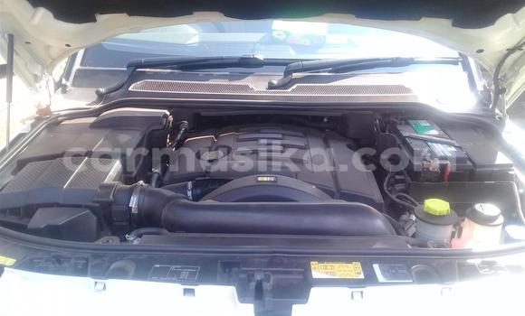 Acheter Occasion Voiture Land Rover Range Rover Blanc à Beitbridge, Matabeleland South Acheter Occasion Voiture Land Rover Range Rover Blanc à Beitbridge, Matabeleland South