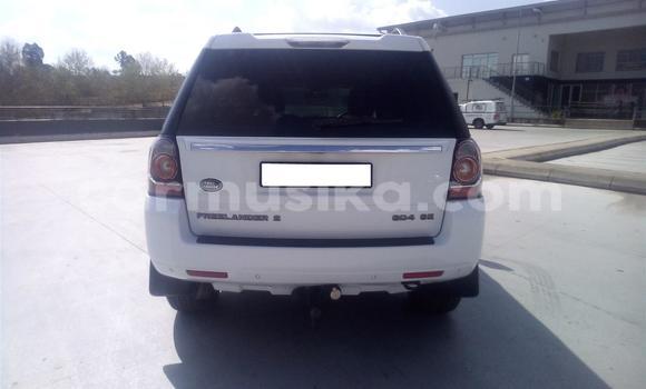 Acheter Occasion Voiture Land Rover Range Rover Blanc à Beitbridge, Matabeleland South Acheter Occasion Voiture Land Rover Range Rover Blanc à Beitbridge, Matabeleland South