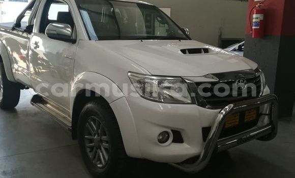 Nunua Ilio tumika Toyota Hilux Nyeupe Gari ndani ya Beitbridge nchini Matabeleland Kusini