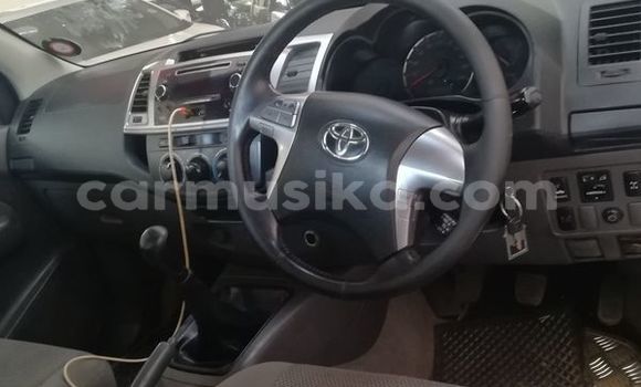 Acheter Occasion Voiture Toyota Hilux Blanc à Beitbridge, Matabeleland South Acheter Occasion Voiture Toyota Hilux Blanc à Beitbridge, Matabeleland South