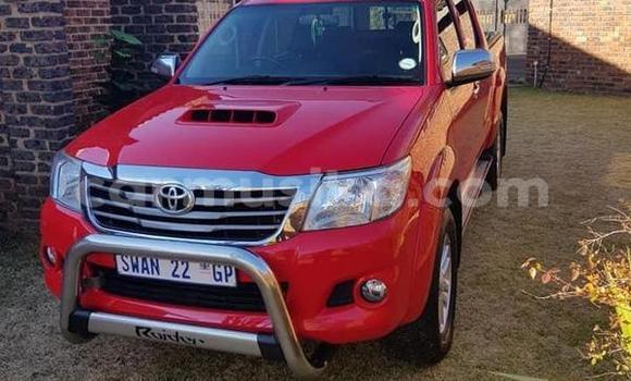 Acheter Occasion Voiture Toyota Hilux Rouge à Beitbridge, Matabeleland South Acheter Occasion Voiture Toyota Hilux Rouge à Beitbridge, Matabeleland South