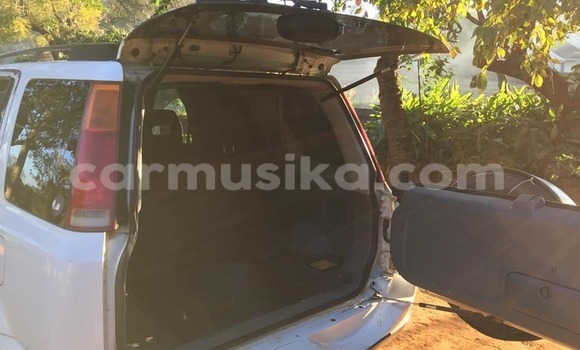 Buy Used Honda CR–V White Car in Harare in Harare Buy Used Honda CR–V White Car in Harare in Harare