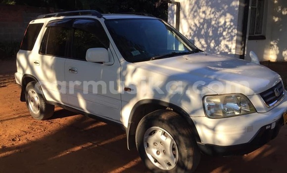 Buy Used Honda CR–V White Car in Harare in Harare Buy Used Honda CR–V White Car in Harare in Harare