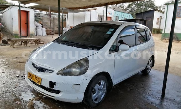 Acheter Occasion Voiture Honda Fit Blanc à Harare, Harare
