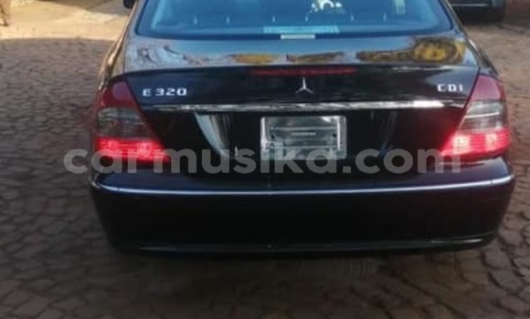 Acheter Occasion Voiture Mercedes‒Benz E–Class Noir à Harare, Harare Acheter Occasion Voiture Mercedes‒Benz E–Class Noir à Harare, Harare