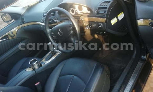 Acheter Occasion Voiture Mercedes‒Benz E–Class Noir à Harare, Harare Acheter Occasion Voiture Mercedes‒Benz E–Class Noir à Harare, Harare