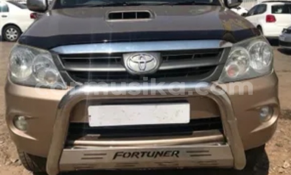 Tenga Tsaru Toyota Fortuner Zvimwe Mota in Beitbridge in Matabeleland South