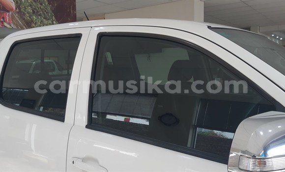 Tenga Tsaru Toyota Hilux Chena Mota in Beitbridge in Matabeleland South Tenga Tsaru Toyota Hilux Chena Mota in Beitbridge in Matabeleland South