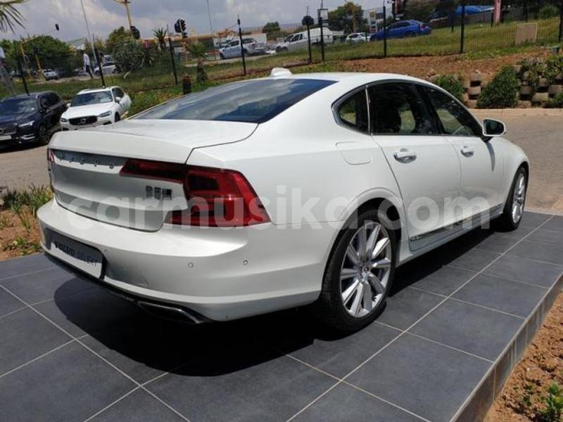 Big with watermark volvo s90 matabeleland south beitbridge 15860