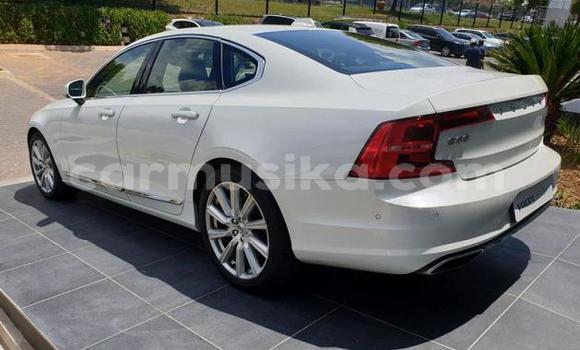 Nunua Ilio tumika Volvo S90 Nyeupe Gari ndani ya Beitbridge nchini Matabeleland Kusini Nunua Ilio tumika Volvo S90 Nyeupe Gari ndani ya Beitbridge nchini Matabeleland Kusini