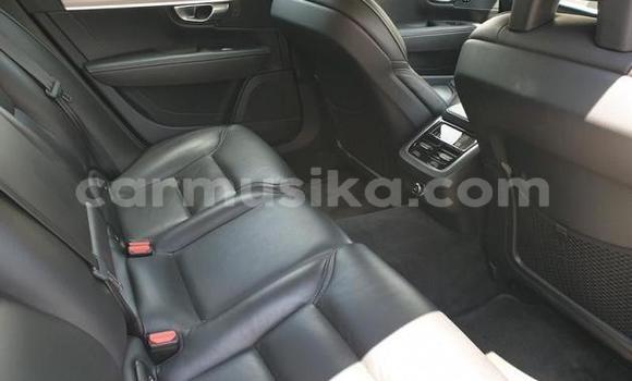 Nunua Ilio tumika Volvo S90 Nyeupe Gari ndani ya Beitbridge nchini Matabeleland Kusini Nunua Ilio tumika Volvo S90 Nyeupe Gari ndani ya Beitbridge nchini Matabeleland Kusini