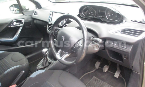 Nunua Ilio tumika Peugeot 208 Nyeupe Gari ndani ya Beitbridge nchini Matabeleland Kusini Nunua Ilio tumika Peugeot 208 Nyeupe Gari ndani ya Beitbridge nchini Matabeleland Kusini