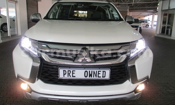 Nunua Ilio tumika Mitsubishi Pajero Sport Nyeupe Gari ndani ya Beitbridge nchini Matabeleland Kusini Nunua Ilio tumika Mitsubishi Pajero Sport Nyeupe Gari ndani ya Beitbridge nchini Matabeleland Kusini