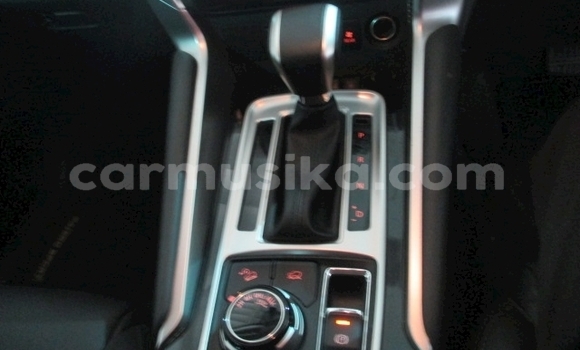 Nunua Ilio tumika Mitsubishi Pajero Sport Nyeupe Gari ndani ya Beitbridge nchini Matabeleland Kusini Nunua Ilio tumika Mitsubishi Pajero Sport Nyeupe Gari ndani ya Beitbridge nchini Matabeleland Kusini