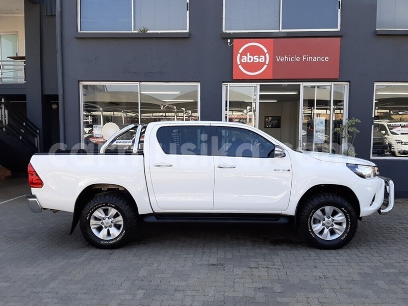 Big with watermark toyota hilux matabeleland south beitbridge 15865