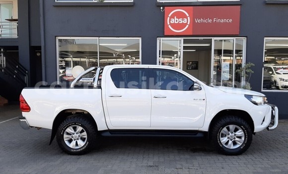 Nunua Ilio tumika Toyota Hilux Nyeupe Gari ndani ya Beitbridge nchini Matabeleland Kusini Nunua Ilio tumika Toyota Hilux Nyeupe Gari ndani ya Beitbridge nchini Matabeleland Kusini
