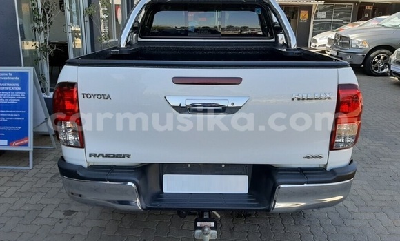 Nunua Ilio tumika Toyota Hilux Nyeupe Gari ndani ya Beitbridge nchini Matabeleland Kusini Nunua Ilio tumika Toyota Hilux Nyeupe Gari ndani ya Beitbridge nchini Matabeleland Kusini