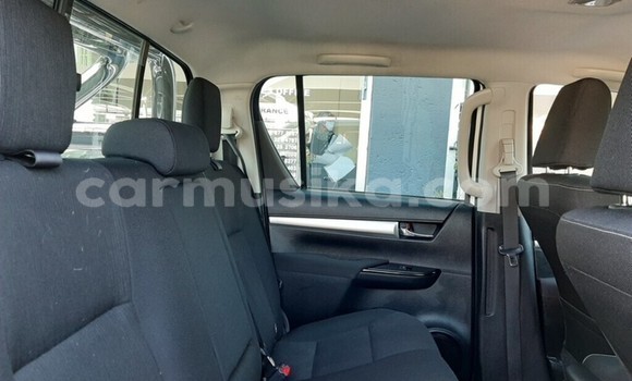 Nunua Ilio tumika Toyota Hilux Nyeupe Gari ndani ya Beitbridge nchini Matabeleland Kusini Nunua Ilio tumika Toyota Hilux Nyeupe Gari ndani ya Beitbridge nchini Matabeleland Kusini