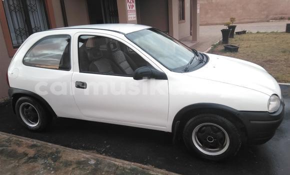 Nunua Ilio tumika Opel Corsa Nyeupe Gari ndani ya Beitbridge nchini Matabeleland Kusini