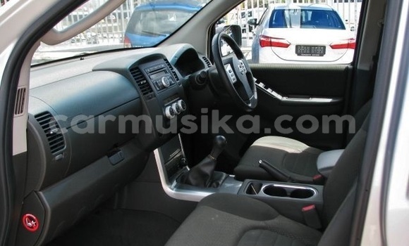 Tenga Tsaru Nissan Navara Sirivha Mota in Beitbridge in Matabeleland South Tenga Tsaru Nissan Navara Sirivha Mota in Beitbridge in Matabeleland South