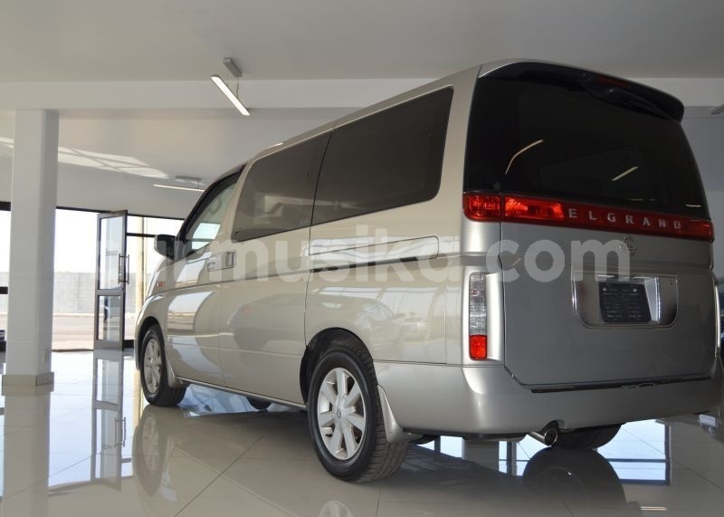 Big with watermark nissan elgrand matabeleland south beitbridge 15873