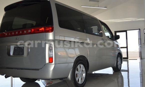 Tenga Tsaru Nissan Elgrand Chena Mota in Beitbridge in Matabeleland South Tenga Tsaru Nissan Elgrand Chena Mota in Beitbridge in Matabeleland South