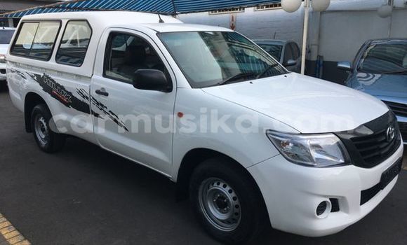 Buy Used Toyota Hilux White Car in Harare in Harare Buy Used Toyota Hilux White Car in Harare in Harare